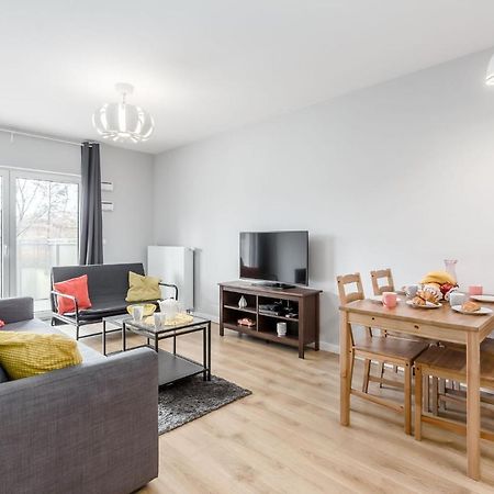 Chill Apartments Marywilska ワルシャワ エクステリア 写真