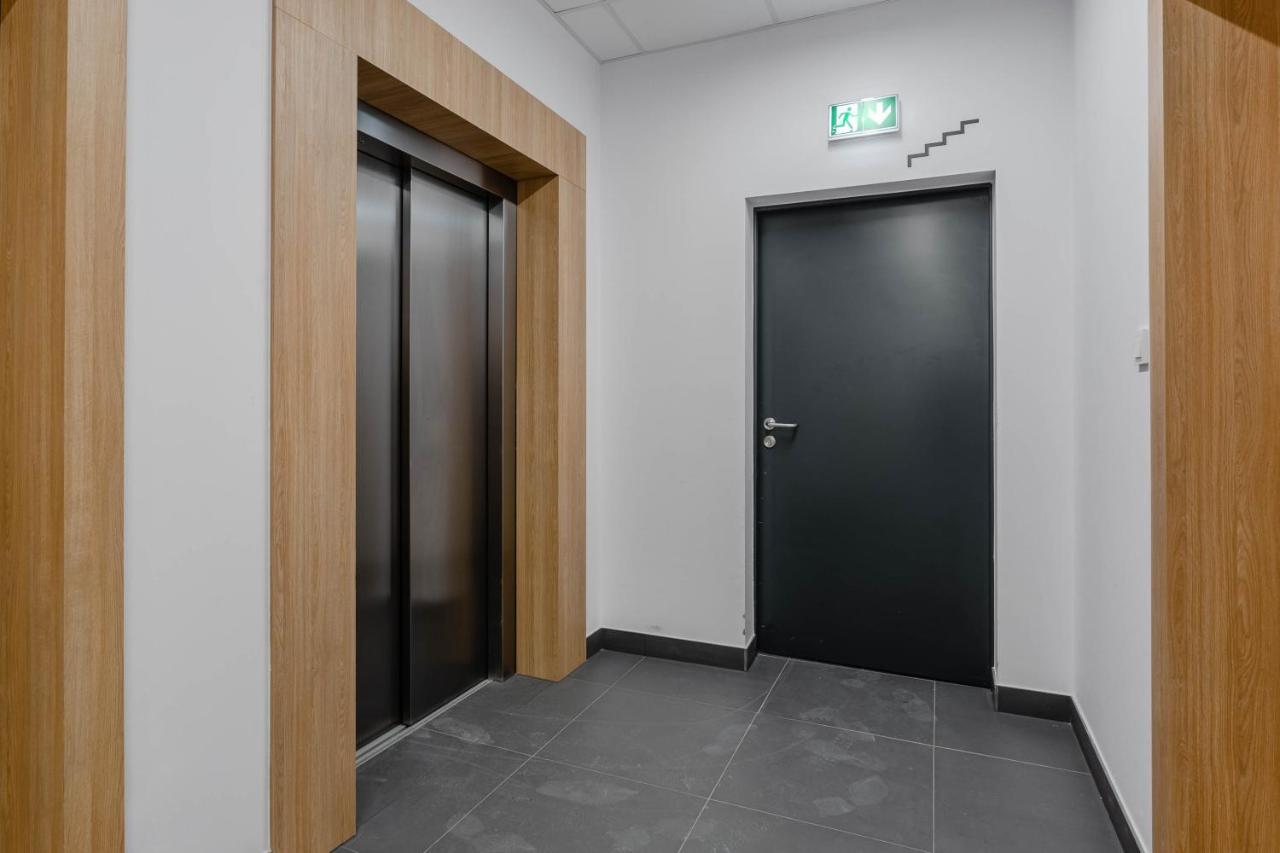 Chill Apartments Marywilska ワルシャワ エクステリア 写真